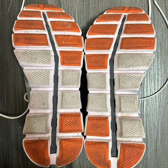 On Cloud - Picture 3 of 3